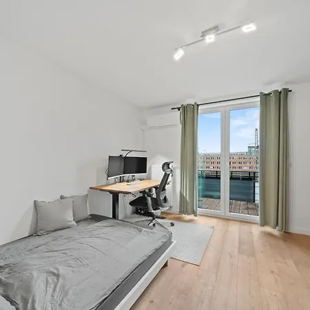 Modernes Mit 2 Schlafzimmern & Balkon In Mitte דירה *