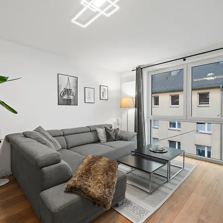 דירה Modernes Mit 2 Schlafzimmern & Balkon In Mitte הנובר